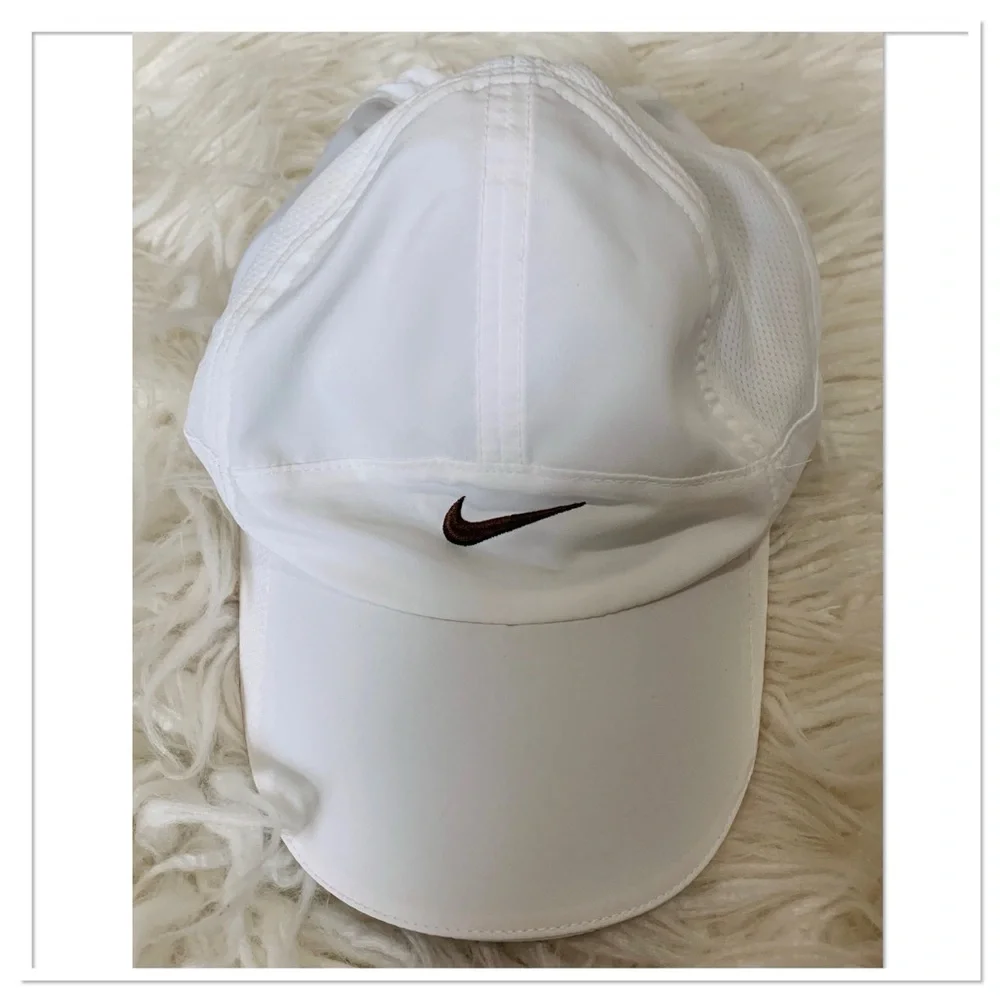Nike Vintage Tailwind 7 Panel Featherlight Dri Fit Running Cap Hat White Brown
